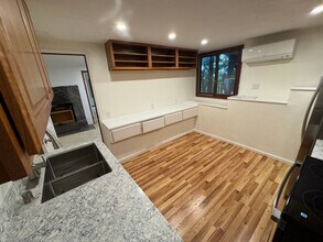 5730 Merriewood Dr in Oakland, CA - Building Photo - Building Photo