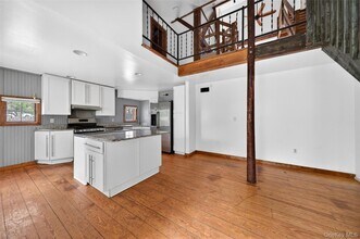79 Quaker Hill Rd in Monroe, NY - Building Photo - Building Photo
