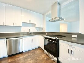 919 N Alfred St, Unit 105 in West Hollywood, CA - Building Photo