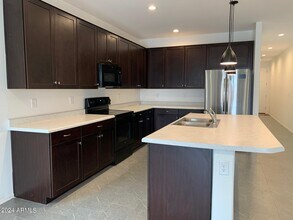 345 E Caribbean Dr in Casa Grande, AZ - Building Photo - Building Photo