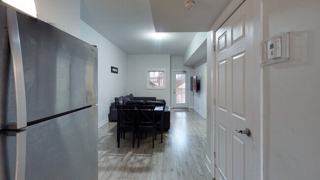 73 Ave Blackburn in Ottawa, ON - Building Photo - Building Photo