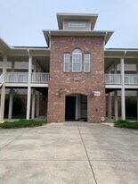 510 Lionshead Rd, Unit Luxury Condominium in Fayetteville, NC - Building Photo