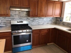2130 Valleywood Dr in San Bruno, CA - Building Photo