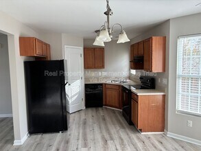 807 Thorncroft Rd in Greensboro, NC - Building Photo - Building Photo