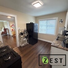 5025 Somerset Ave in Detroit, MI - Building Photo - Building Photo