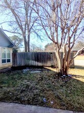 2800 Hedgeway Dr in Arlington, TX - Building Photo - Building Photo