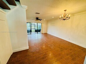 4923 NW 82nd Ave in Lauderhill, FL - Building Photo - Building Photo