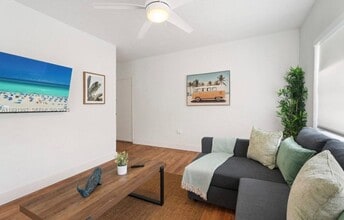 7721 Harding Ave in Miami Beach, FL - Foto de edificio - Building Photo