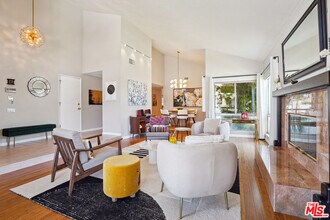 19730 Hatton St in Los Angeles, CA - Building Photo - Building Photo