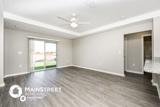 621 NW 37th Pl in Cape Coral, FL - Foto de edificio - Building Photo