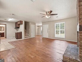 194 Brownlee Rd SW in Atlanta, GA - Building Photo