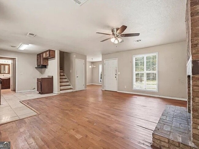property at 194 Brownlee Rd SW