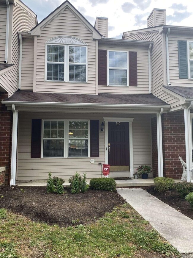 property at 140 Willow Oak Dr NW