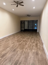 247 W Florence in Los Angeles, CA - Foto de edificio - Building Photo