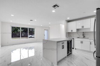 6431 Roosevelt St in Hollywood, FL - Building Photo - Building Photo