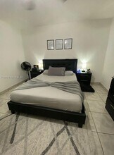 10379 N Kendall Dr in Miami, FL - Building Photo - Building Photo