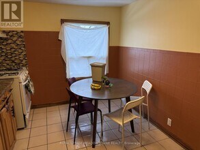 492 Dufferin St in Toronto, ON - Building Photo - Building Photo