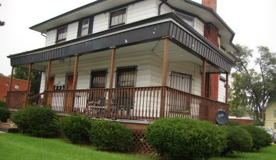 804 Garland St in Flint, MI - Foto de edificio