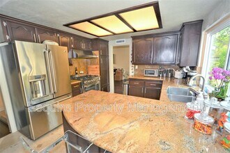 6519 Bayberry St in Oak Park, CA - Building Photo - Building Photo