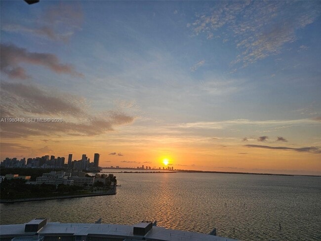 property at 3 Grove Isle Dr