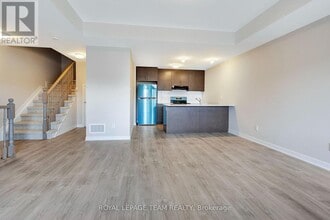 904 Parnian Private in Ottawa, ON - Building Photo - Building Photo