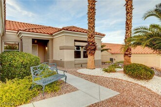 10820 Dover Creek Ave in Las Vegas, NV - Building Photo - Building Photo