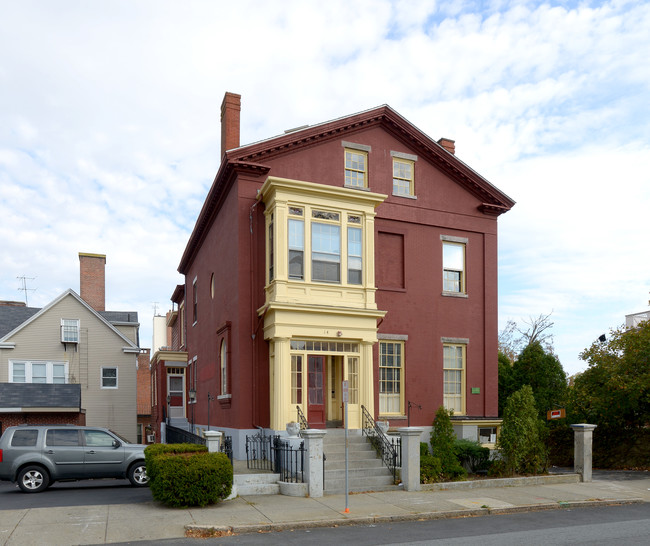 14 S 6th St in New Bedford, MA - Building Photo - Building Photo