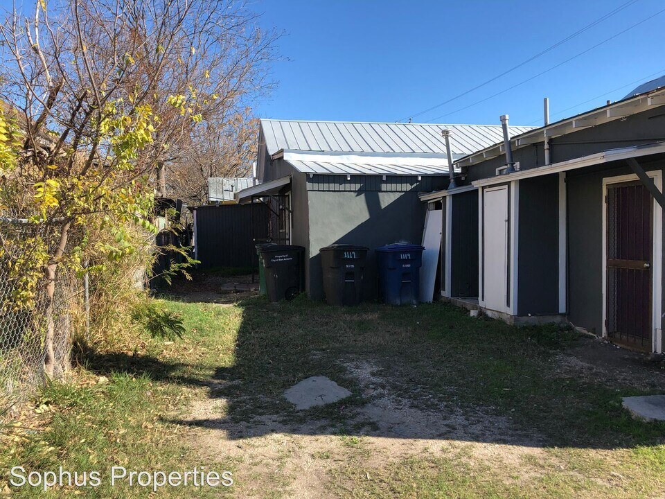1117 Guadalupe St in San Antonio, TX - Building Photo