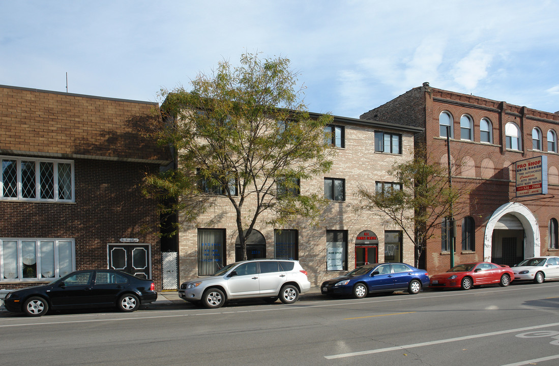 222 W 26th St in Chicago, IL - Building Photo