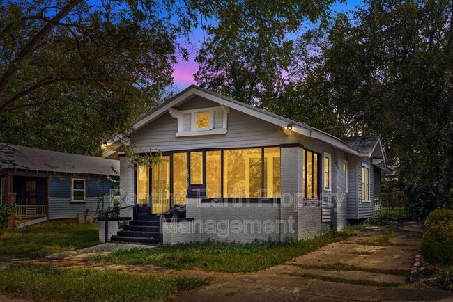 1657 Lee Ave SW