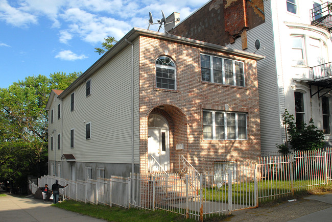 600 Martin Luther King Jr Blvd in Newark, NJ - Building Photo - Building Photo