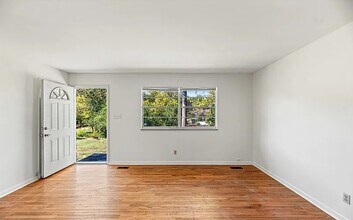 1700 S Hills Dr in Knoxville, TN - Building Photo - Building Photo