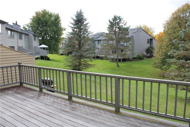 4785 Huntwood Path in Manlius, NY - Building Photo - Building Photo