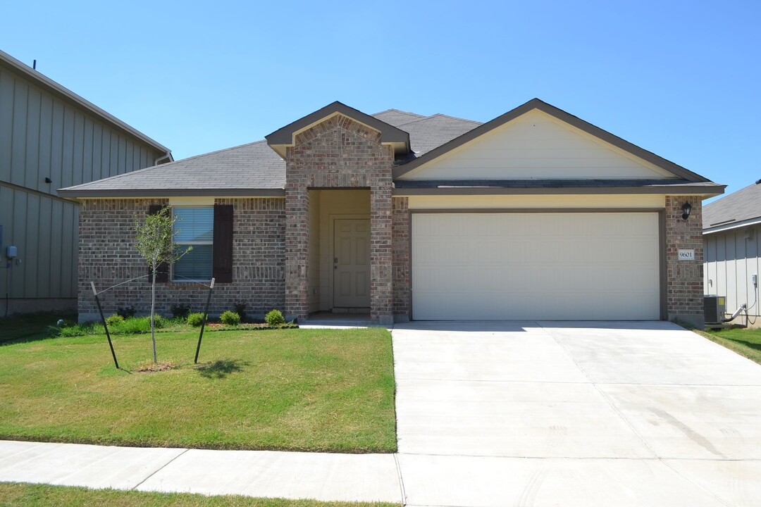 9601 Falme Ln in Killeen, TX - Foto de edificio