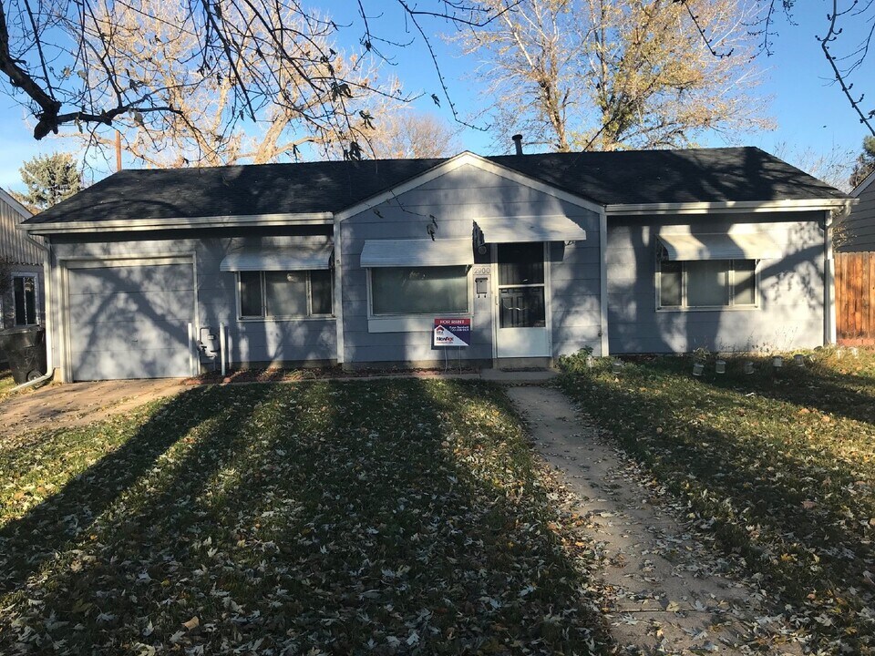 2900 S Glencoe St in Denver, CO - Building Photo