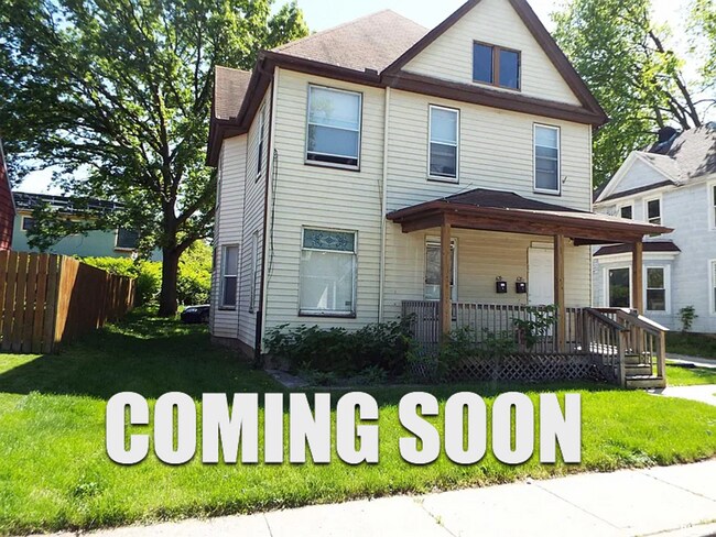 property at 621 Douglas Ct