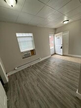 3512 Dodge St in Omaha, NE - Building Photo - Building Photo