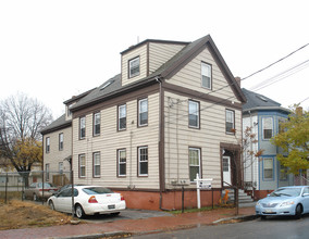 92 Clark St in Portland, ME - Building Photo - Building Photo