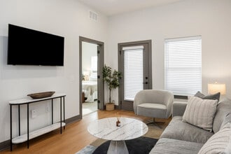 Aria Apartments in Olathe, KS - Foto de edificio - Building Photo