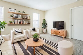 Springtree Apartments in Columbia, SC - Building Photo - Building Photo