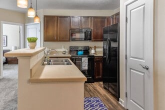 Kenyon Square Apartments in Westerville, OH - Foto de edificio - Building Photo