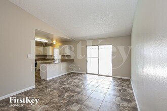 1473 Owyhee Ct in Las Vegas, NV - Building Photo - Building Photo