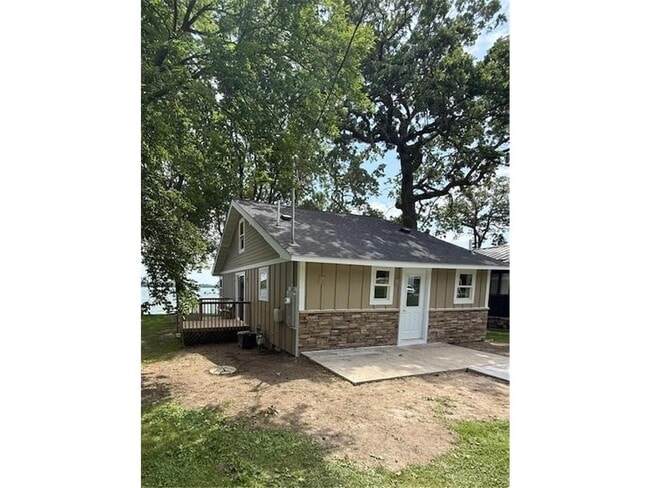 property at 10997 32nd St N
