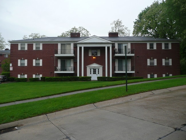8 Kenny Ct, Unit 10