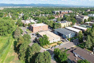 Parklane Apartments in Denver, CO - Foto de edificio - Building Photo