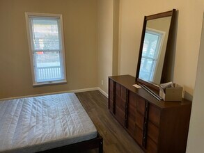 705 W California Ave, Unit 1 in Urbana, IL - Building Photo - Building Photo