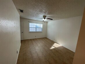 12013 Swallow Dr in Austin, TX - Building Photo - Building Photo