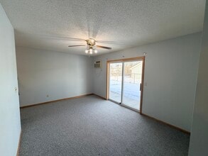 Birch Street Townhomes in North Branch, MN - Building Photo - Building Photo