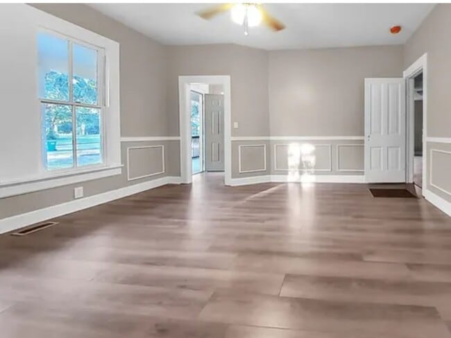 427 W Residence Ave in Albany, GA - Building Photo - Building Photo