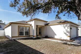 4715 Little Denise Ct in Valrico, FL - Building Photo - Building Photo